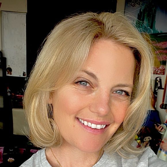 Meet your Posher, Tiffany - Picture 2 of 2